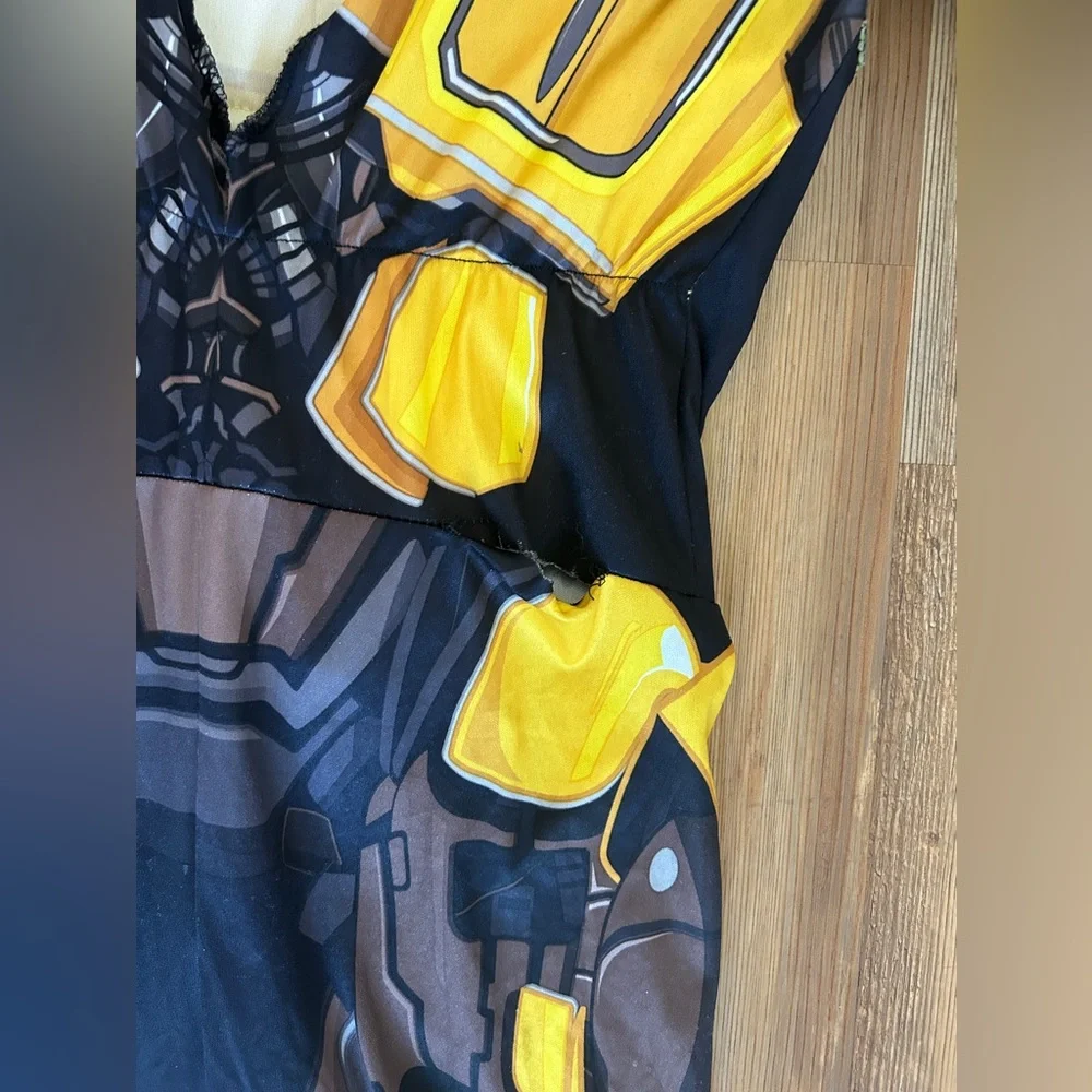 Bumble Bee Tranformers Costume 6/7 - Picture 8 of 8